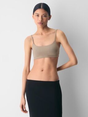 Aritzia
Original Contour Sweettalk Bralette in Nomad Taupe